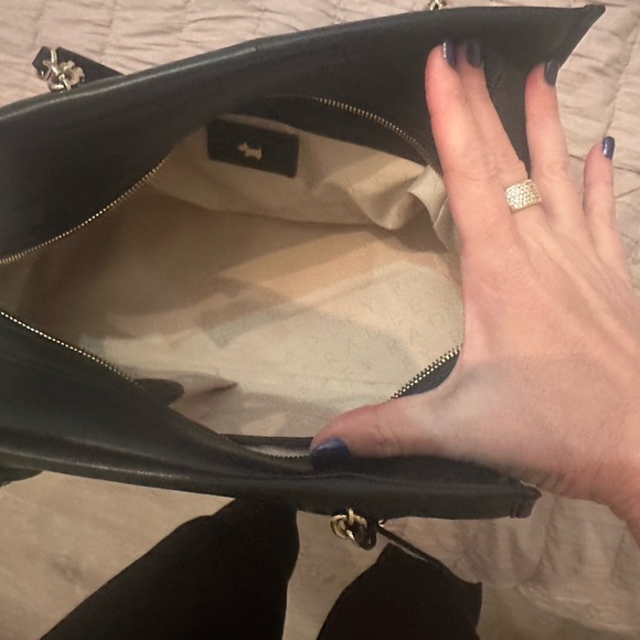 Black and Gold Shoulder Bag with Chain Detail Radley London - Picture 6 of 10